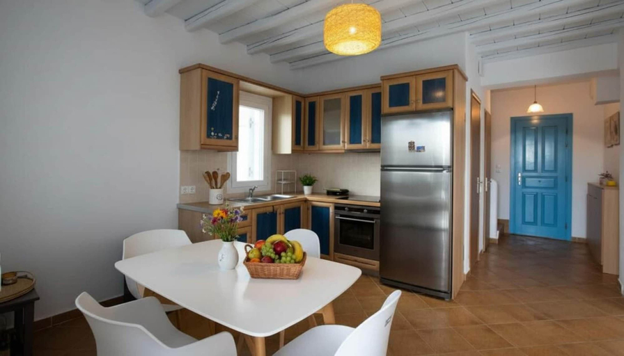 Others 5, 3-bed Home in Ano Mera, South Aegean