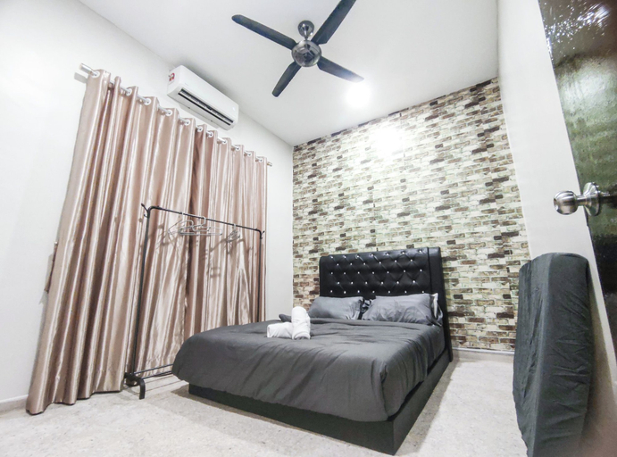 Others 1, Cozy 4-Bedroom House at Klang by HCK, Klang