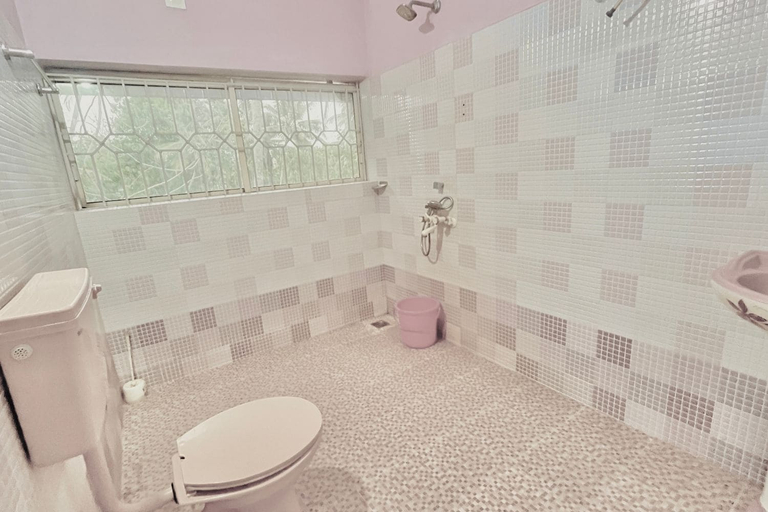 Bathroom 4, Harbour villa, Vellayani Lake, Thiruvananthapuram
