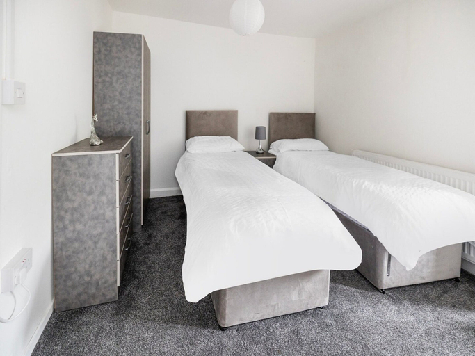 Others 3, Standard Quad Room, Salford