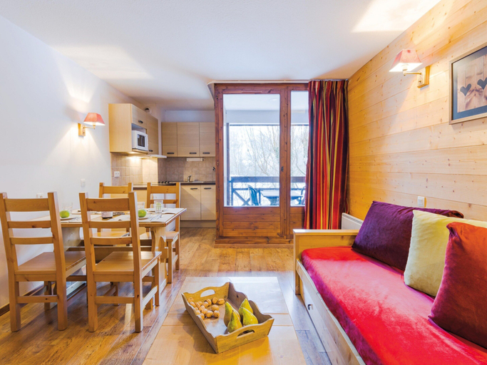 Others 4, Stylish Studio for 2 in Auvergne, Savoie