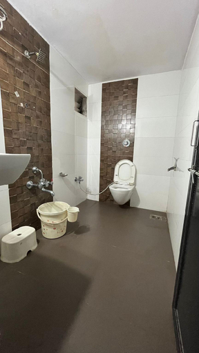 Bathroom 4, The Manas Cottage, The Dangs