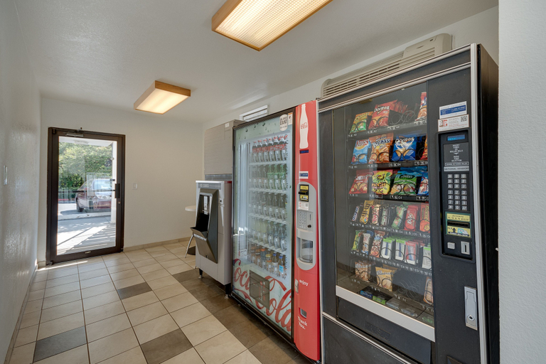 Food & Drinks 5, Motel 6 Bellingham, WA, Whatcom