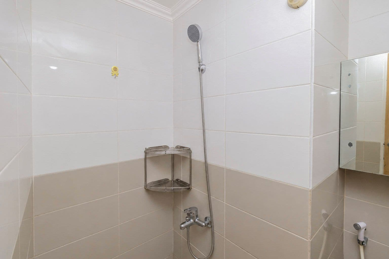 Others 5, Modern Minimalist 2Br At Apartment Green Pramuka City, Jakarta Pusat