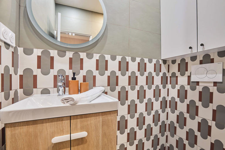 Bathroom 5, Superb Apartment 1 Bedroom Center of Paris by Studio Prestige, Paris
