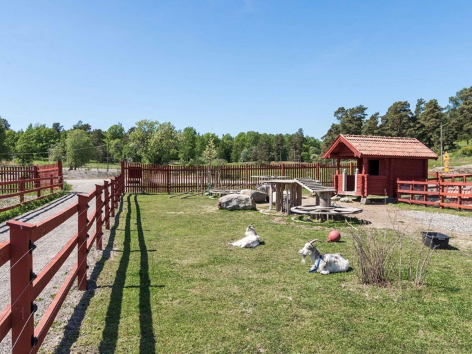Others 2, 6 Person Holiday Home in Tyresjo, Tyresö