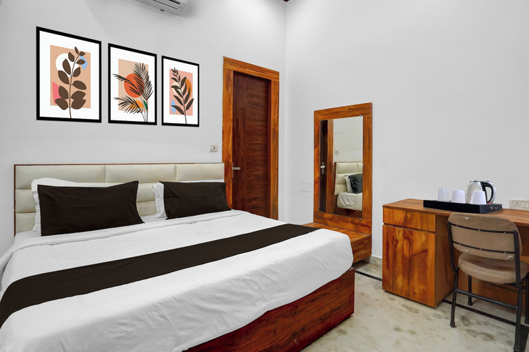 Others 5, Super Hotel O Chhatrapati Shivaji, Meerut