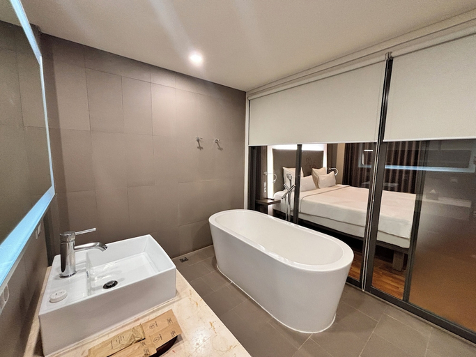 Bathroom 5, Novotel Banjarmasin Airport, Banjar