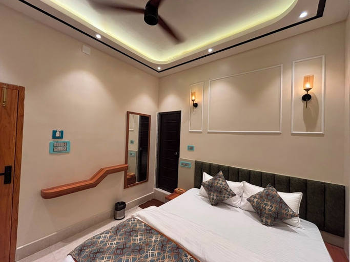 Bedroom 1, Hotel Suncity And Zaffran, Murshidabad