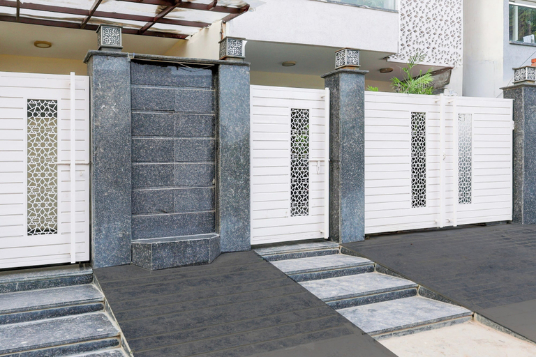 Others 4, Townhouse Hotel Sec- 54 Golf Course Road, Gurgaon