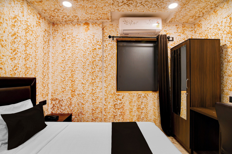 Others 5, Townhouse Oak Sealdah Railway Station, Kolkata