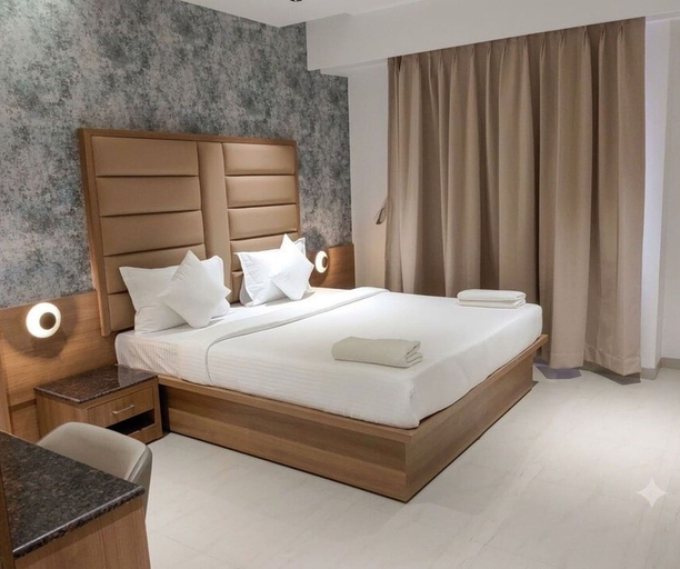 Others 5, Suite Room Golden Hills, Satara