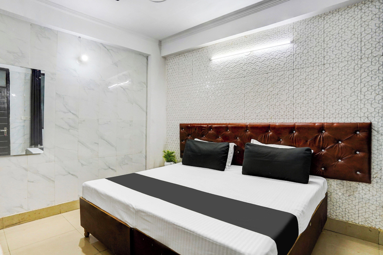 Others 2, Hotel O The Maruti hotel, Gautam Buddha Nagar
