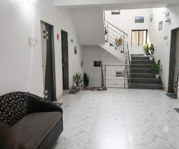 Others 5, Classic Oraa Stay, Satara