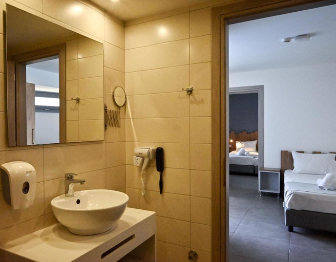 Bathroom 5, Pollis Hotel, Crete