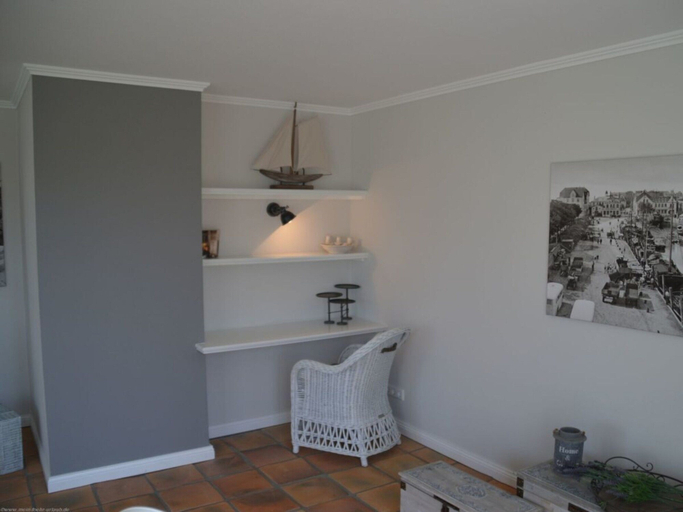 Others 4, Holiday Home in Dunsum With Terrace, Nordfriesland