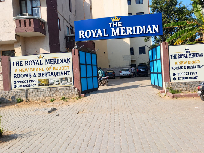 Others 5, The Royal Meridian, Gurgaon