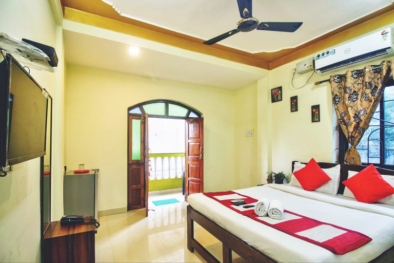 Bedroom 5, The Baga Beach 24in, North Goa