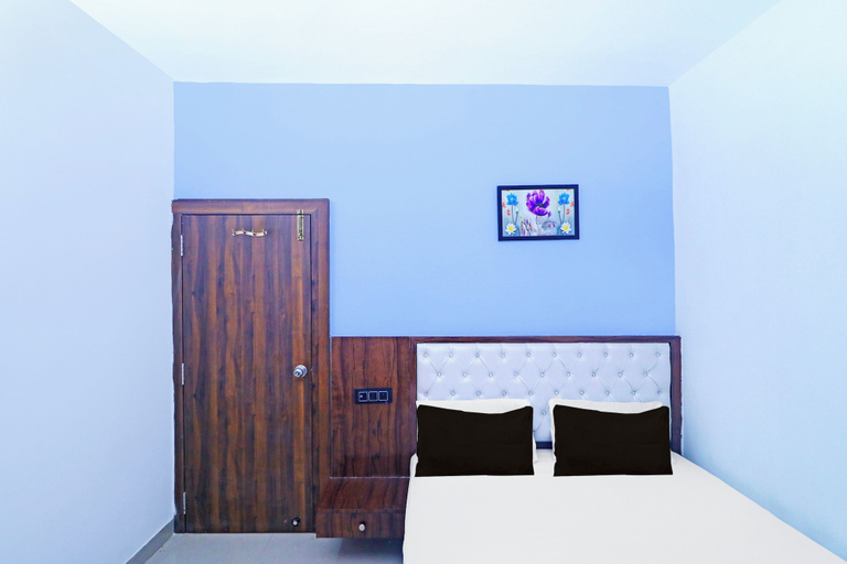 Others 3, Hotel O MG International, Purbi Singhbhum