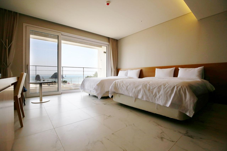 Bedroom 2, Anmyeondo (kkotji) Del Mar, Taean