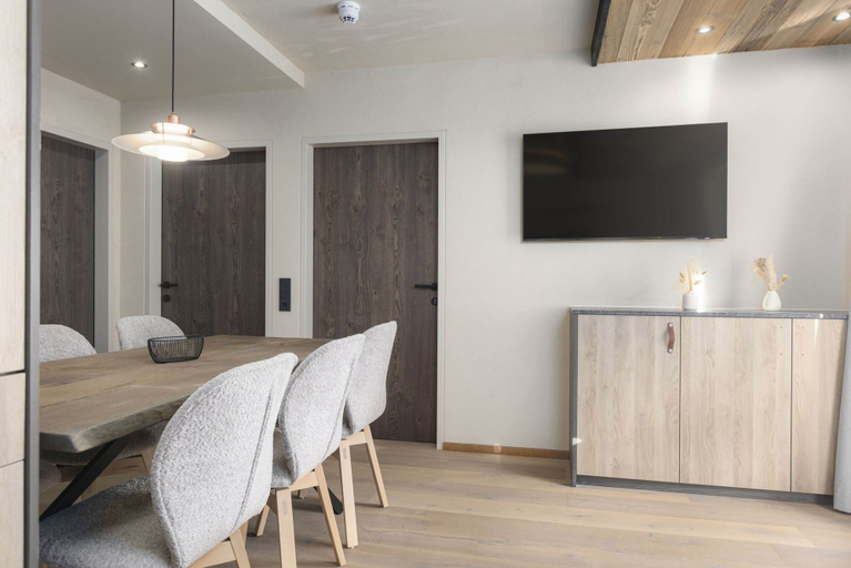Others 3, Apartment Near Glacier ski Area, Zell am See