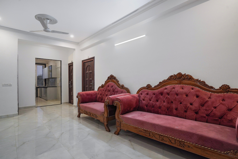 Others 2, Townhouse Sector 46 Huda Market, Gurgaon