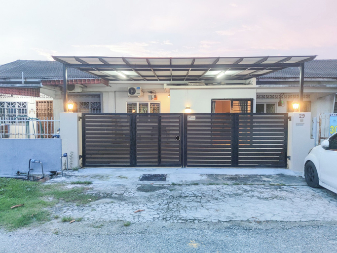 Others 3, Cozy 4-Bedroom House at Klang by HCK, Klang