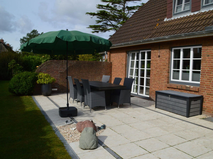 Others 5, Holiday Home in Nieblum With Swimming Pool, Nordfriesland
