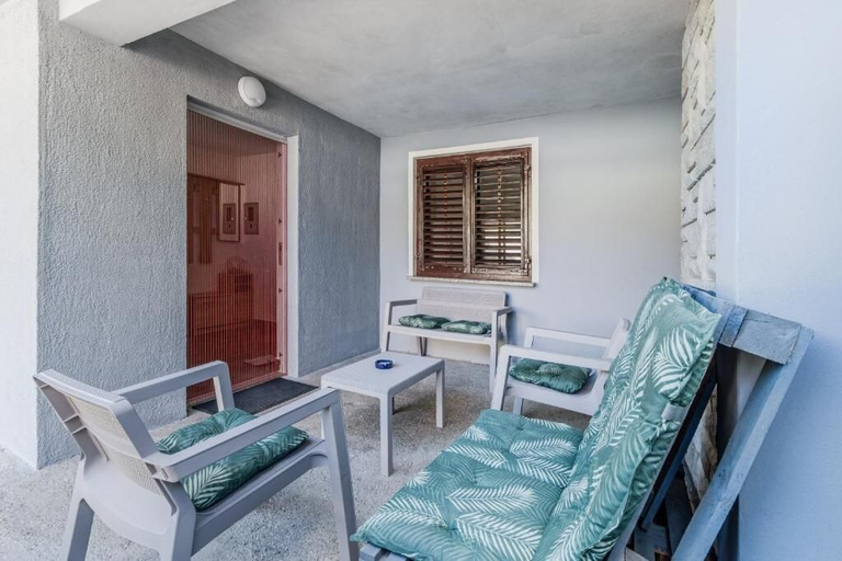 Others 4, Apartment Lev with Terrace & 2Bedrooms, Tolmin