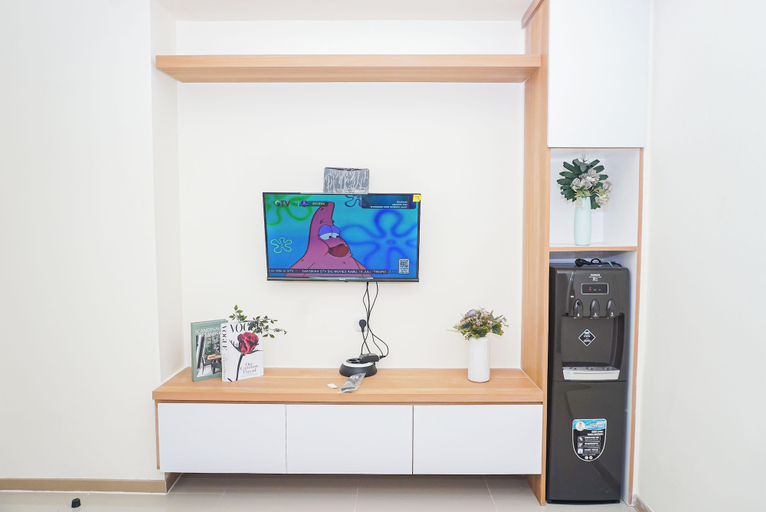 Others 2, Warm And Restful 2Br At Apartment Meikarta District 1, Cikarang