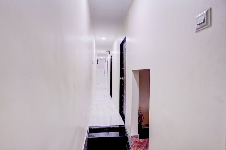 Others 5, Hotel Class Inn, Mumbai Suburban