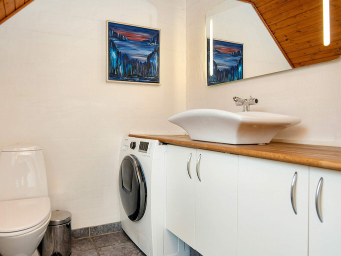 Bathroom 3, 4 Star Holiday Home in Harboore, Lemvig