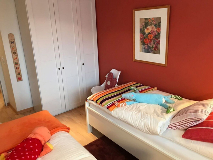Others 5, 10 in Goting Huus, Nordfriesland