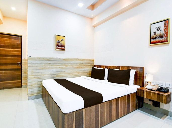 Others 2, Executive Room Collection O Behala, South 24 Parganas