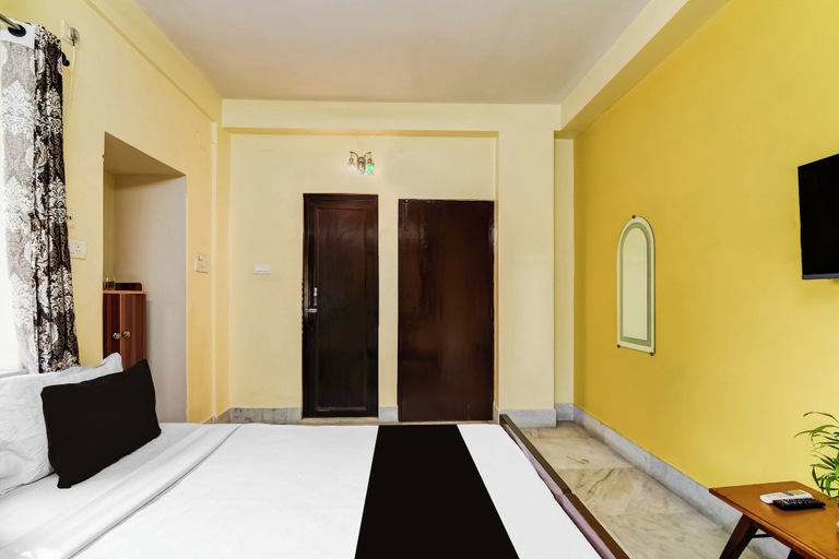 Others 5, Hotel O Mukundapur Medica Bus Stand, South 24 Parganas