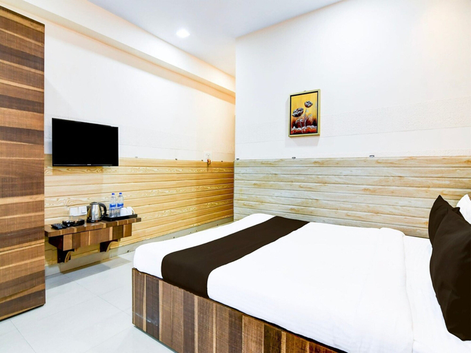 Others 3, Executive Room Collection O Behala, South 24 Parganas