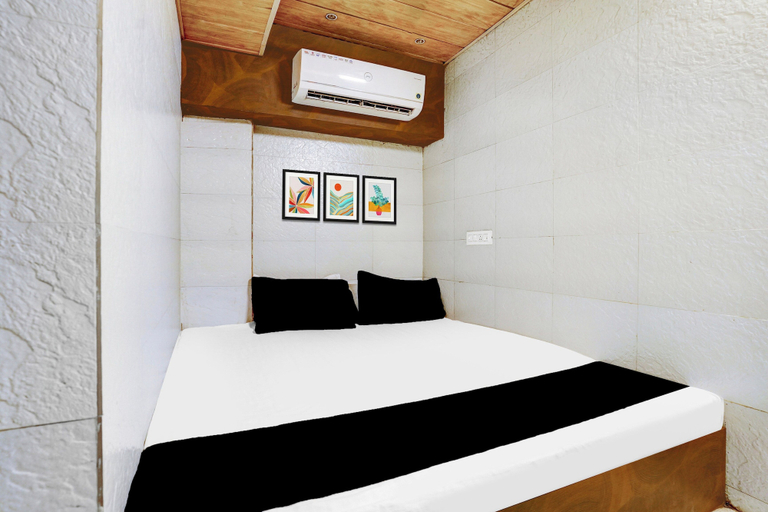 Others 4, Hotel O Chopda Court Ulhasnagar, Thane