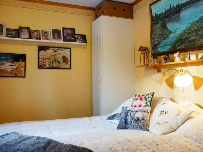 Others 3, 4 Star Holiday Home in Bullaren, Tanum