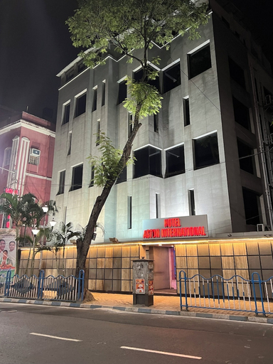 Exterior & Views 1, Hotel Aston International, Kolkata