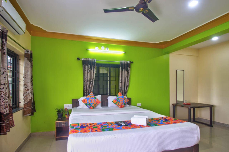 Bedroom 2, The Baga Beach 24in, North Goa