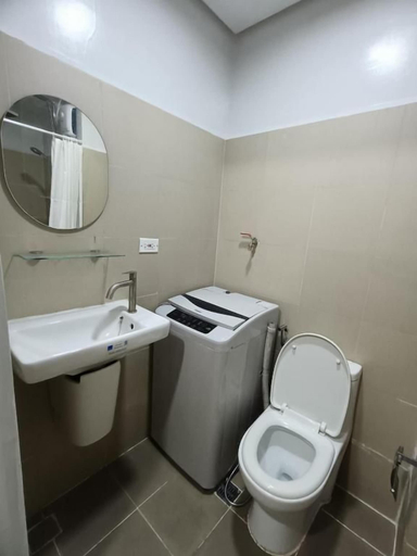 Bathroom 4, Coast Residences, Pasay City