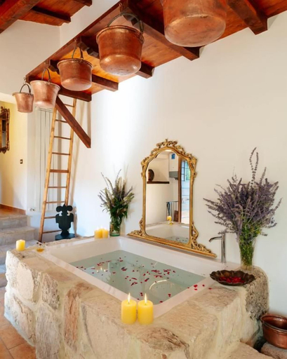 Others 2, ROMITO - Relais & Spa, Macerata