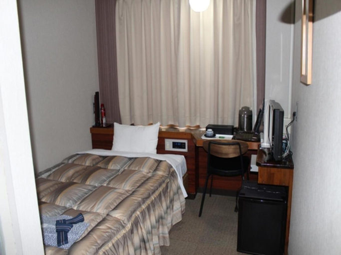 Bedroom 2, Goi Capital Hotel, Ichihara