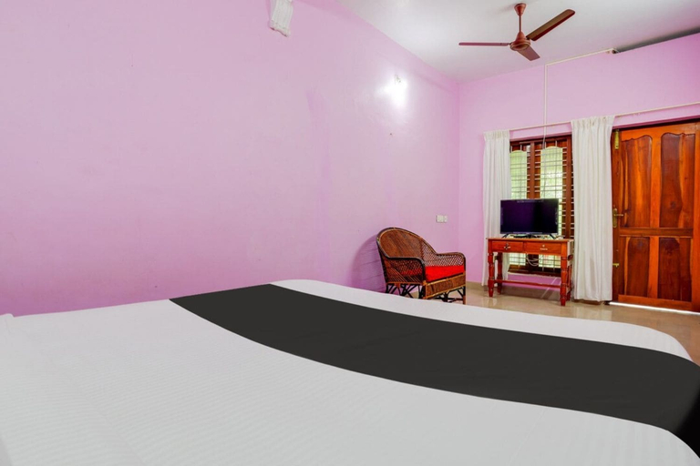 Bedroom 3, Harbour villa, Vellayani Lake, Thiruvananthapuram