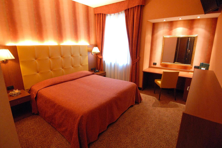 Bedroom 2, Hotel La Pergola, Verona