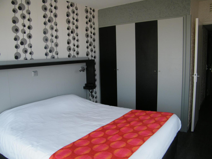 Bedroom 2, Hôtel Le Nautic, Arcachon, Gironde