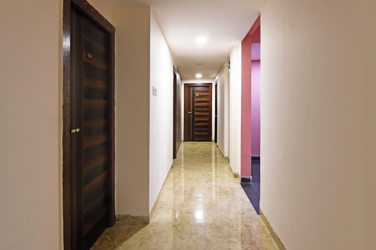 Others 4, Hotel O Sunshine Near Netaji Subhash, North 24 Parganas