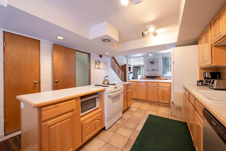 Others 4, Cozy Park City 1BR, Short Walk to the Resort, Summit