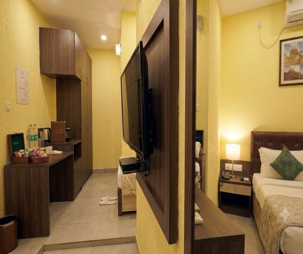 Others 5, Deluxe Room Jessore Road Kolkata Airport, North 24 Parganas