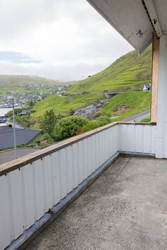 Others 4, Ovari Vegur 61, Kvívík